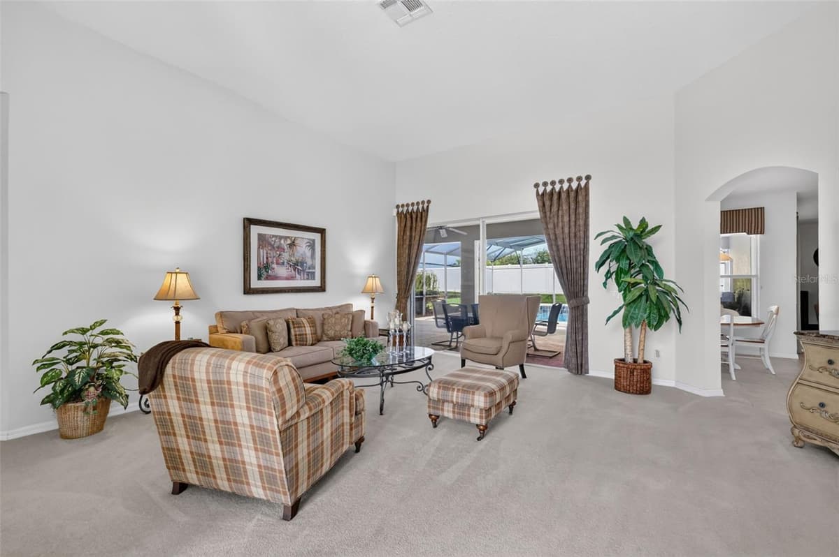 9085 LAUREL RIDGE DRIVE — photo 7 of 55