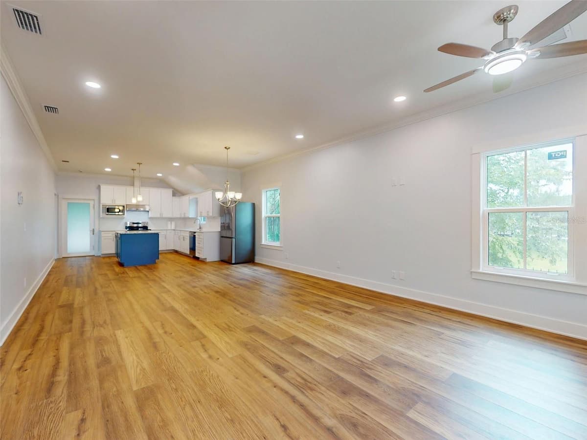 181 BLANCO STREET — photo 5 of 50