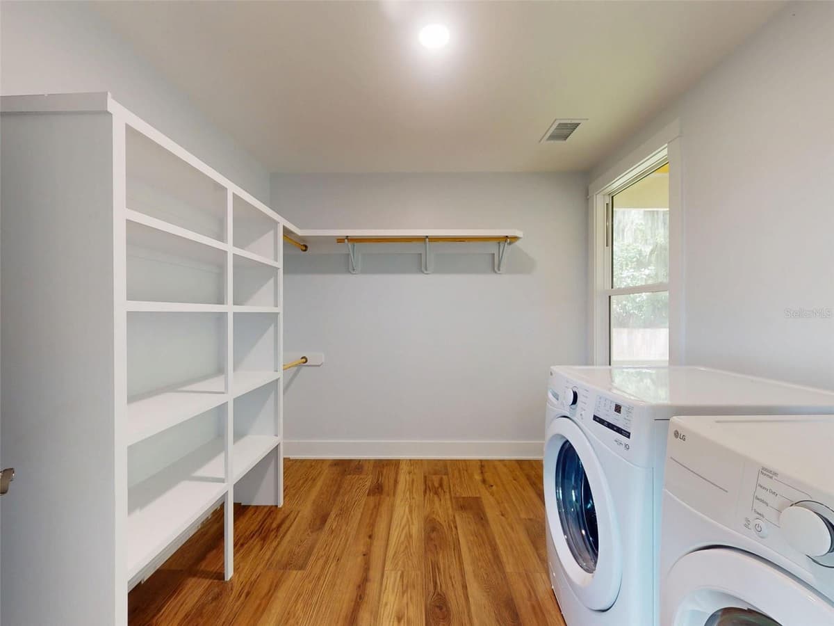 181 BLANCO STREET — photo 19 of 50