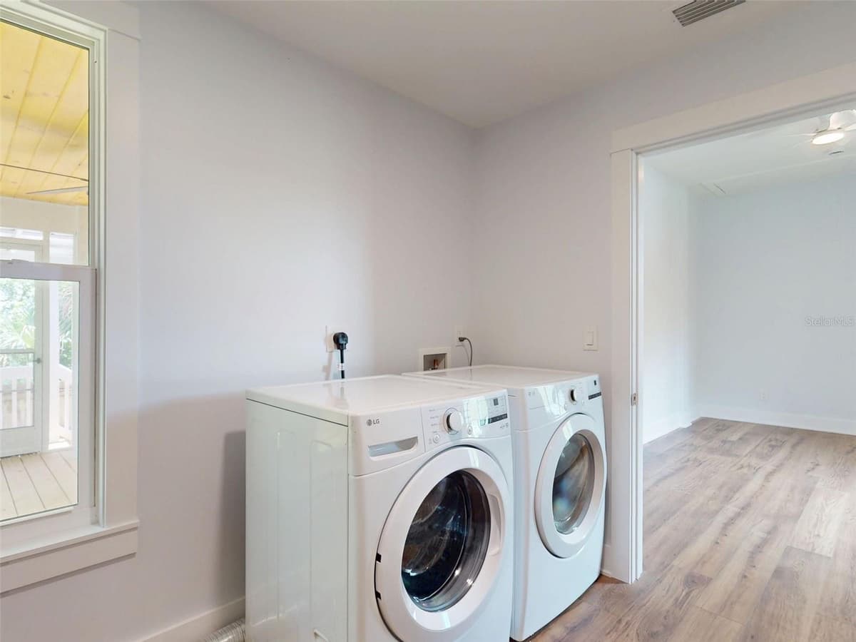 181 BLANCO STREET — photo 20 of 50