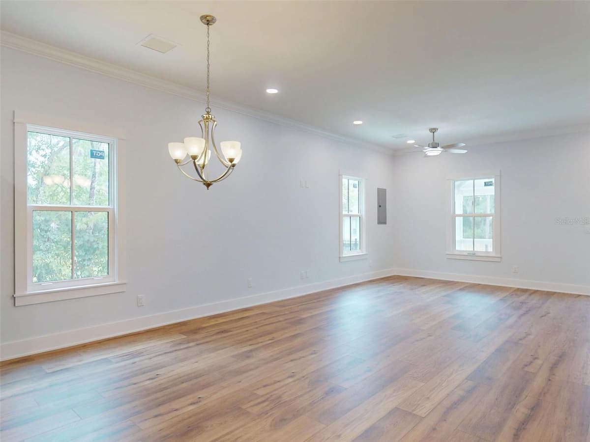 181 BLANCO STREET — photo 7 of 50