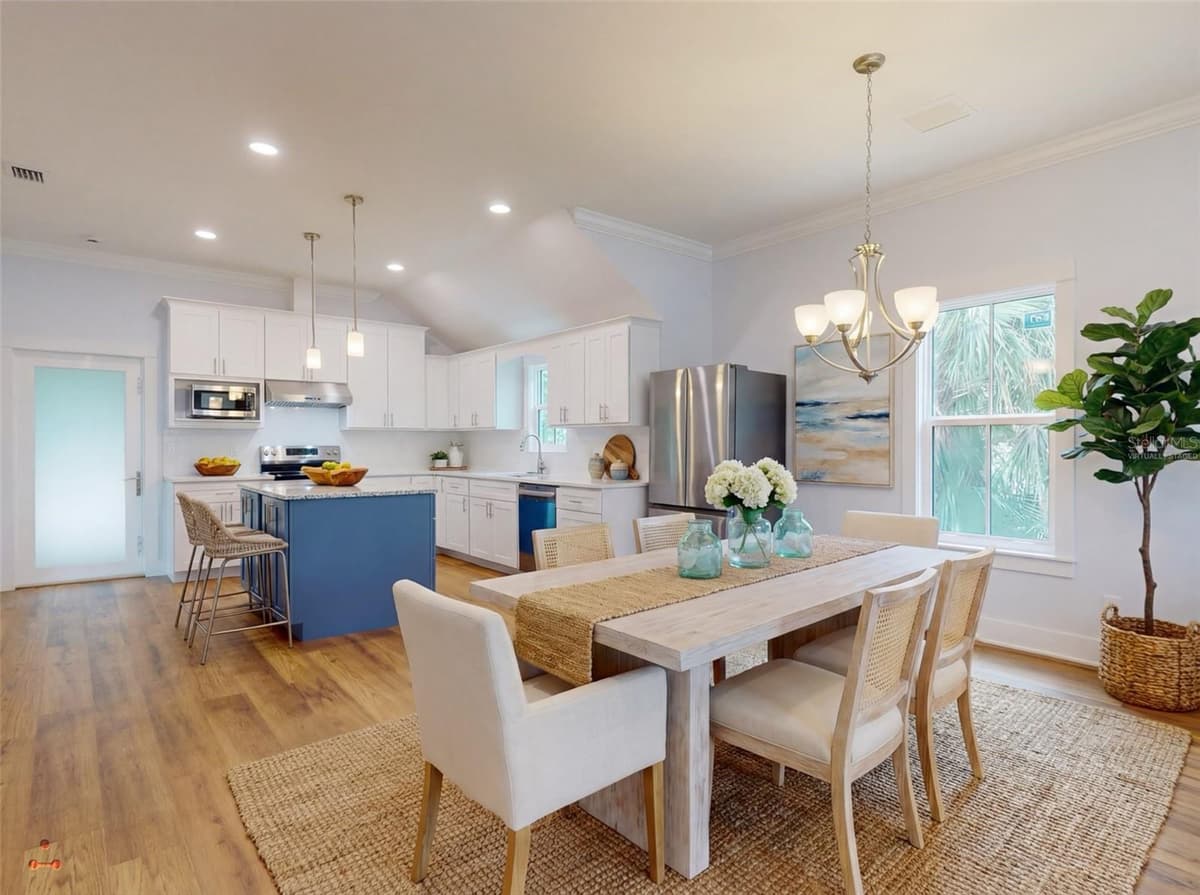 181 BLANCO STREET — photo 3 of 50