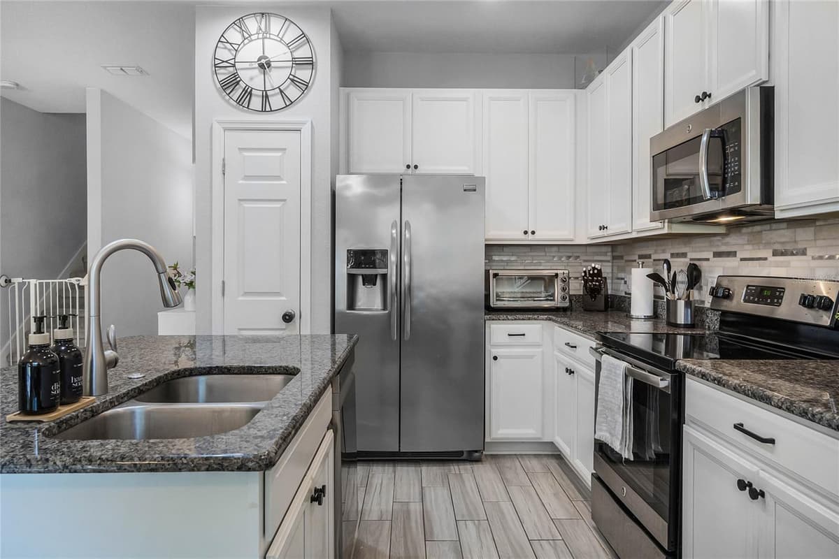 610 FORTANINI CIRCLE — photo 10 of 22
