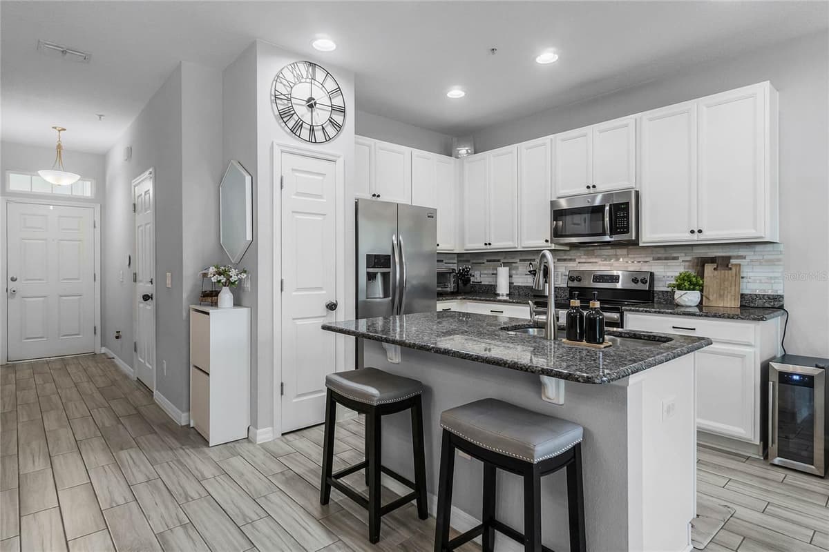 610 FORTANINI CIRCLE — photo 6 of 22
