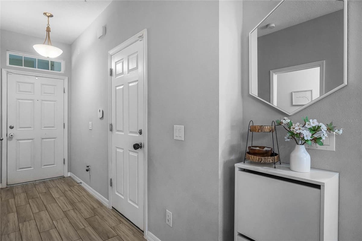 610 FORTANINI CIRCLE — photo 4 of 22