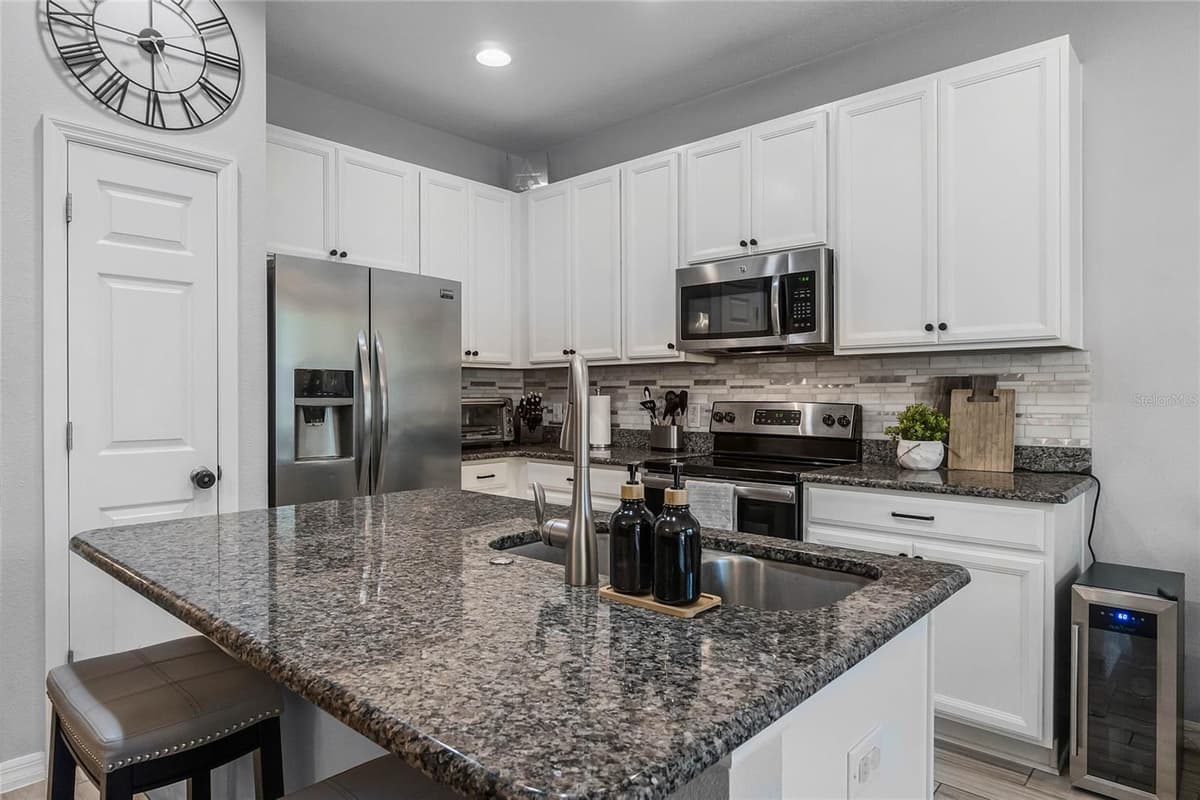 610 FORTANINI CIRCLE — photo 9 of 22