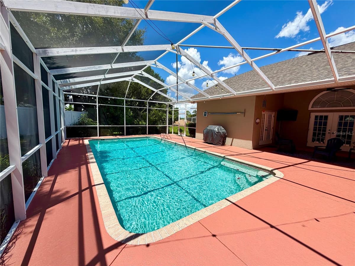 405 VALLEY COURT — photo 19 of 88