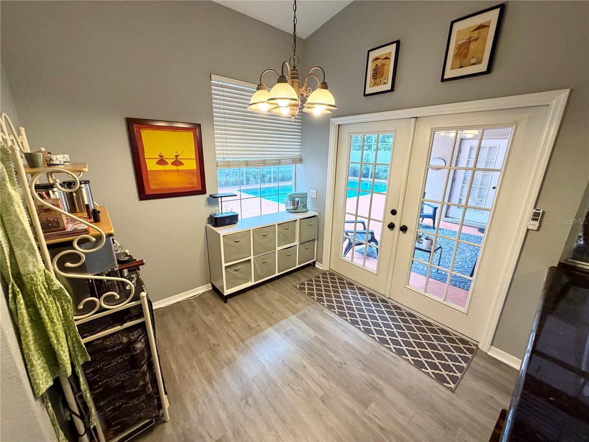 405 VALLEY COURT — photo 50 of 88