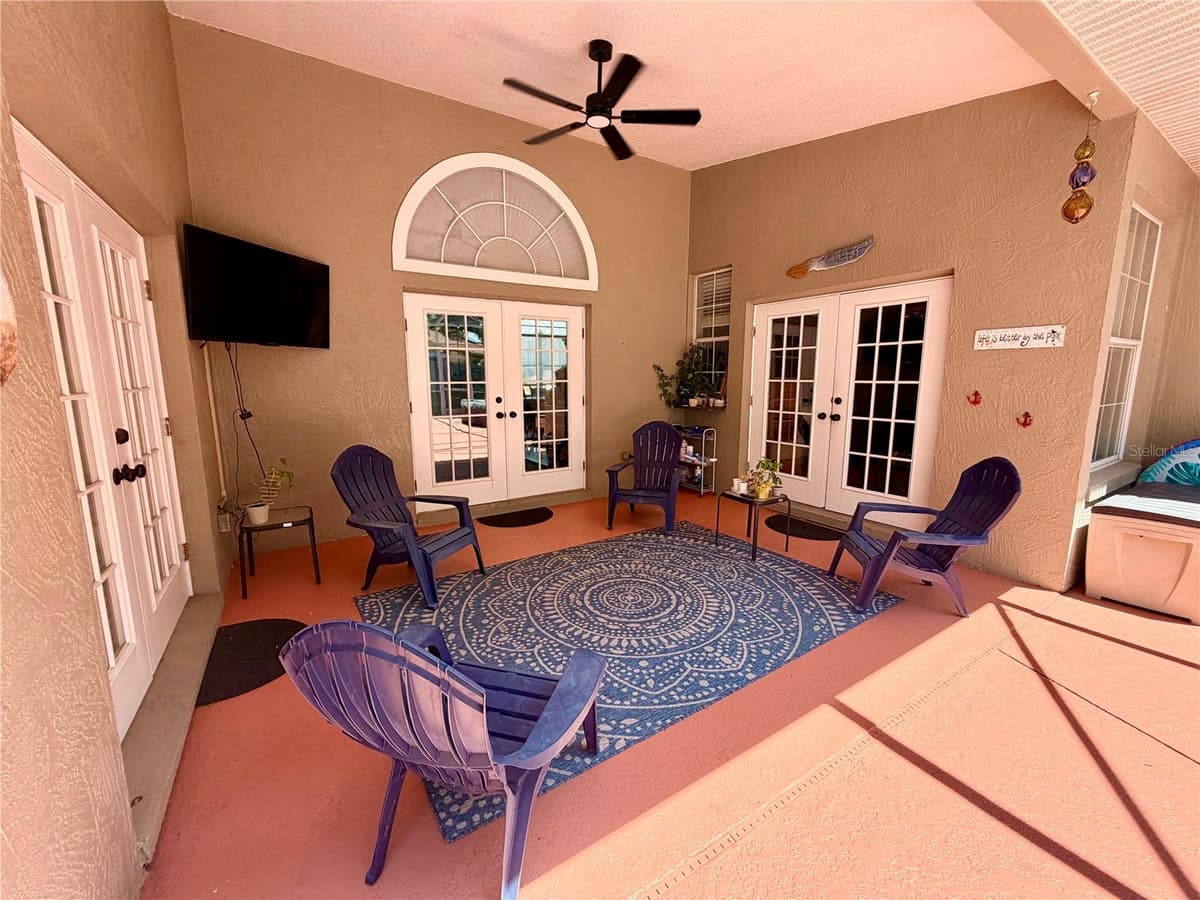 405 VALLEY COURT — photo 27 of 88