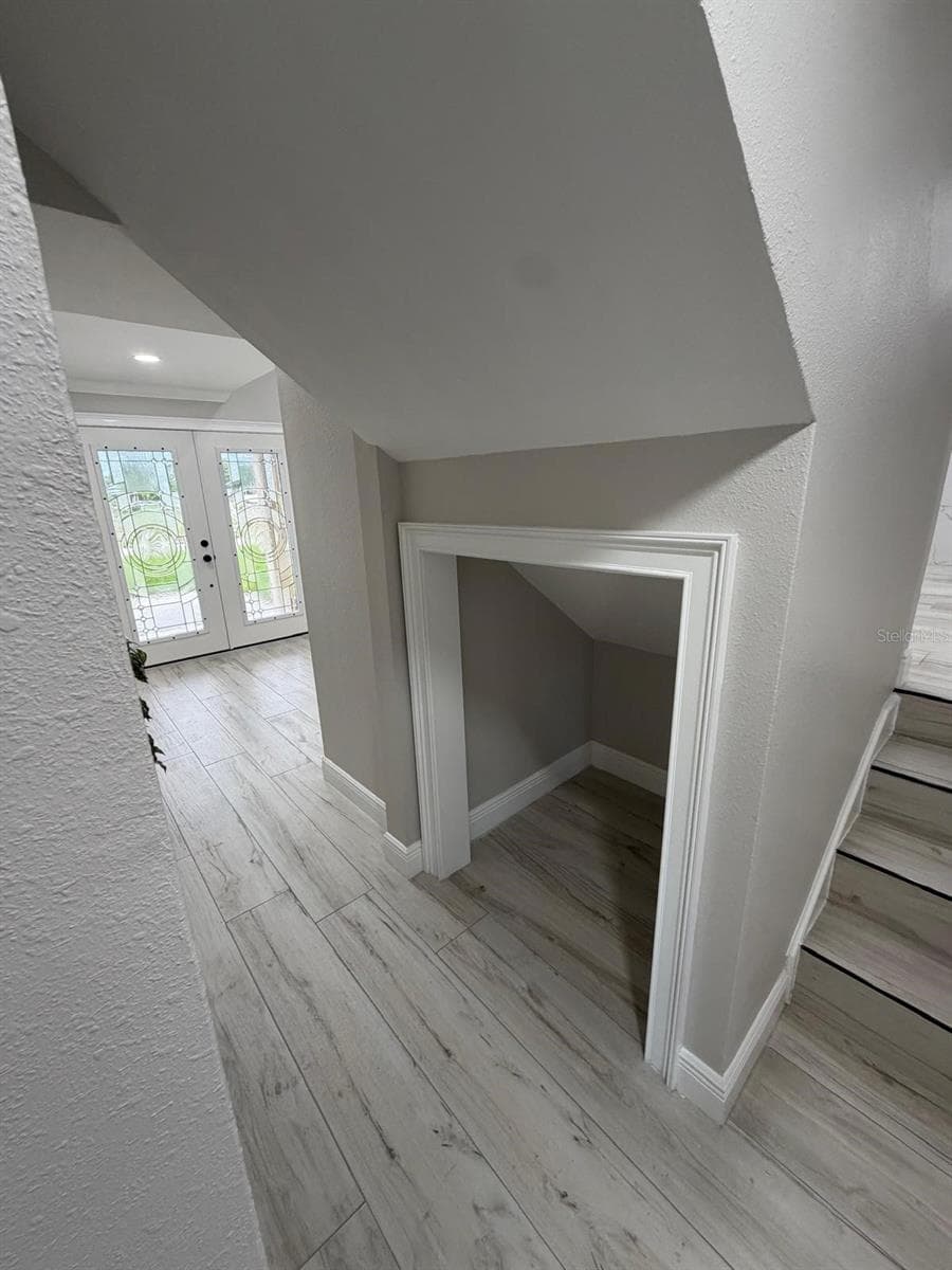 2596 COLUMBUS WAY — photo 23 of 37