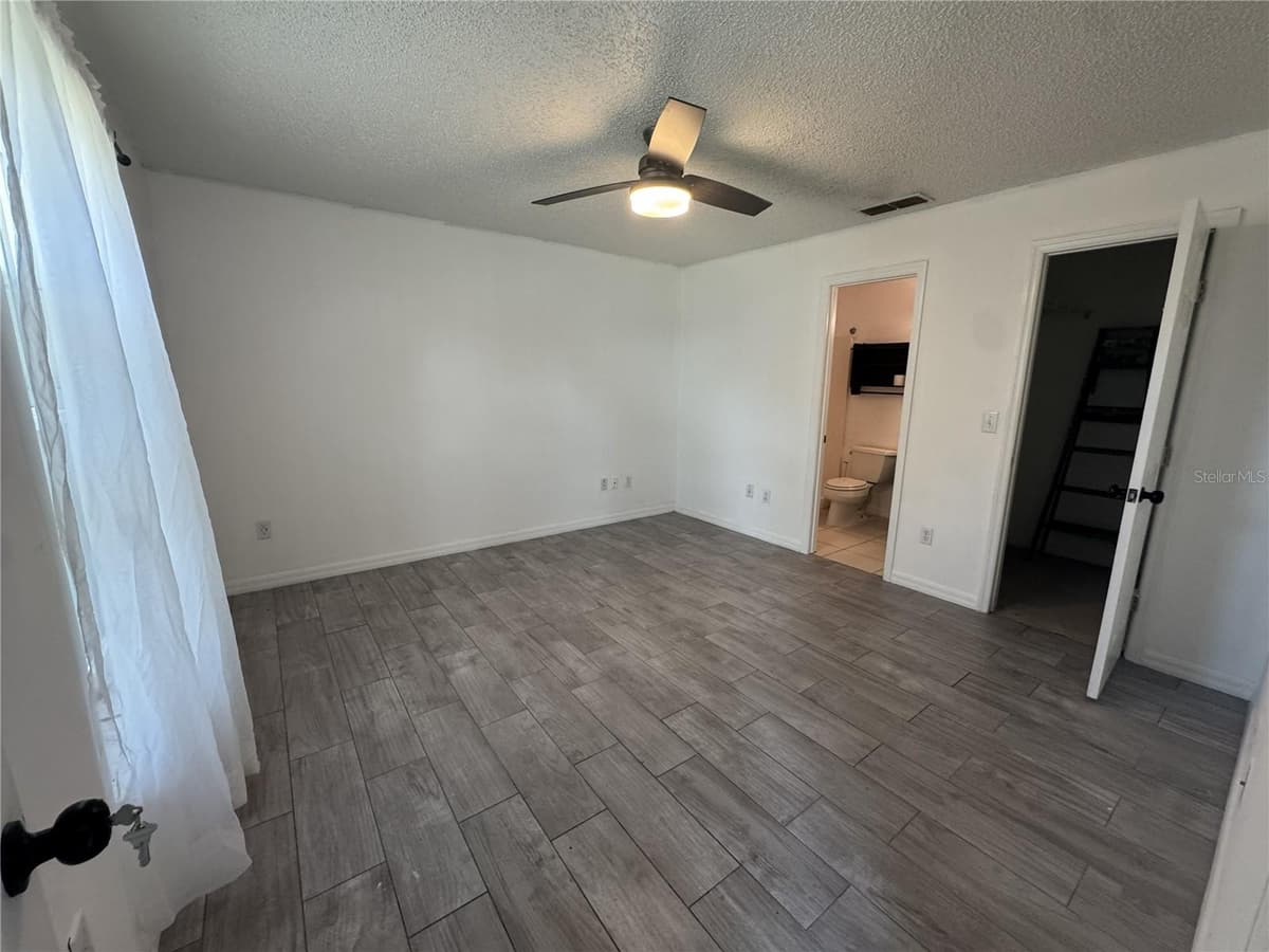 393 WALNUT AVENUE — photo 12 of 24