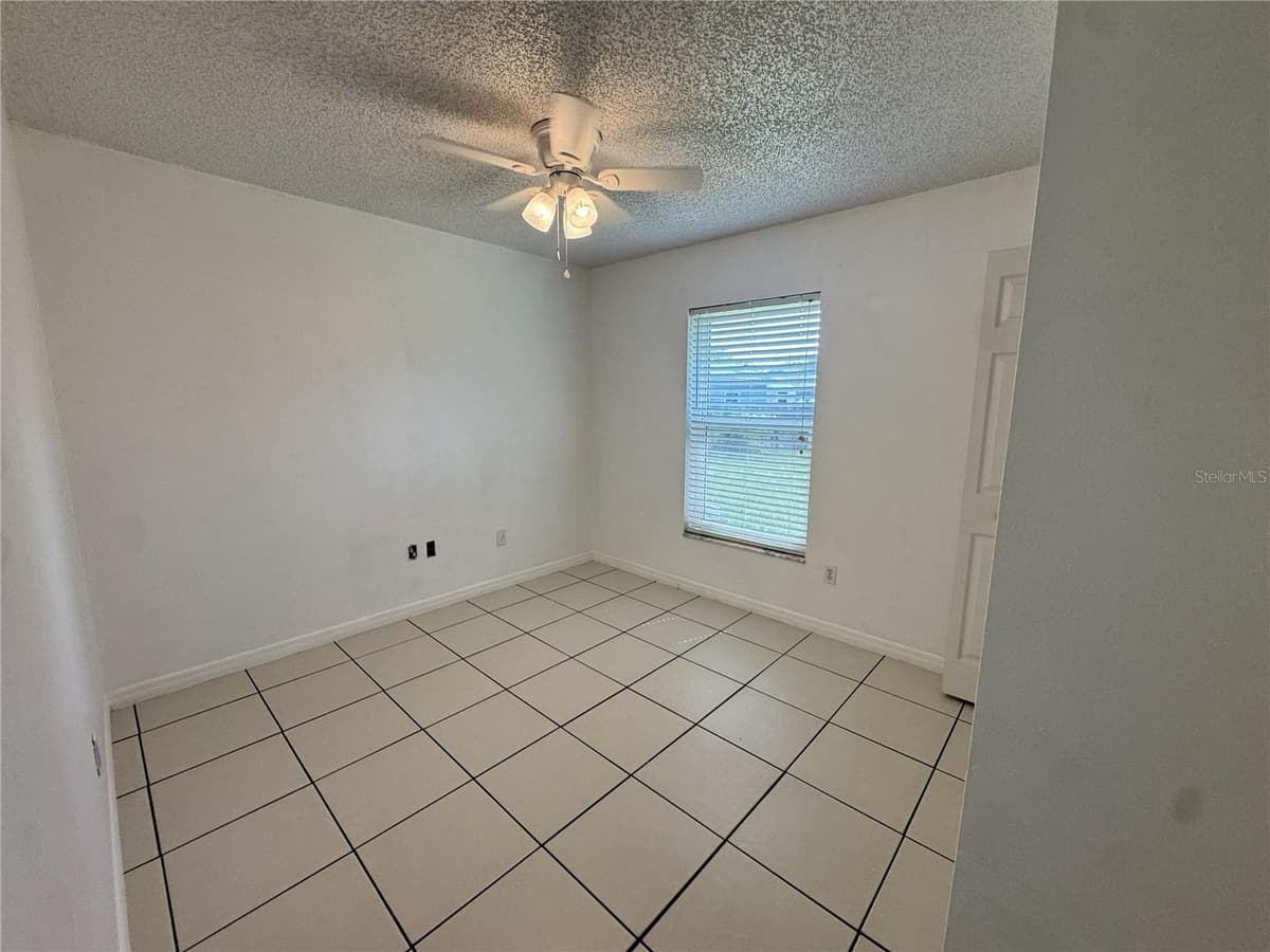 393 WALNUT AVENUE — photo 17 of 24