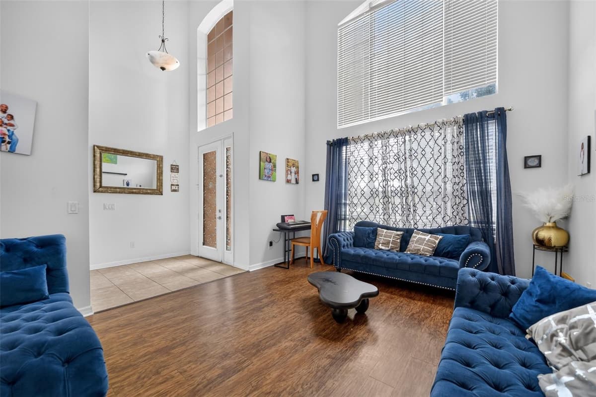 2100 LAUREL BLOSSOM CIRCLE — photo 4 of 29
