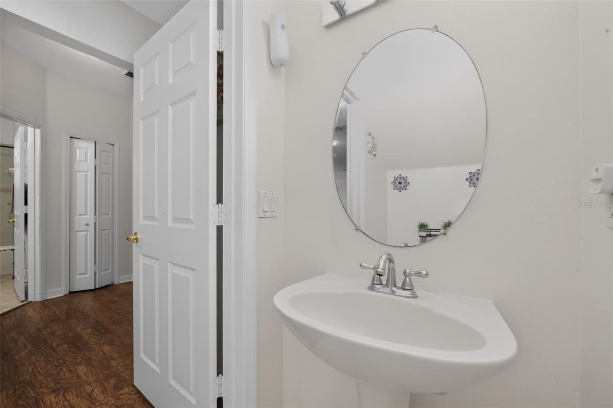 2100 LAUREL BLOSSOM CIRCLE — photo 26 of 29