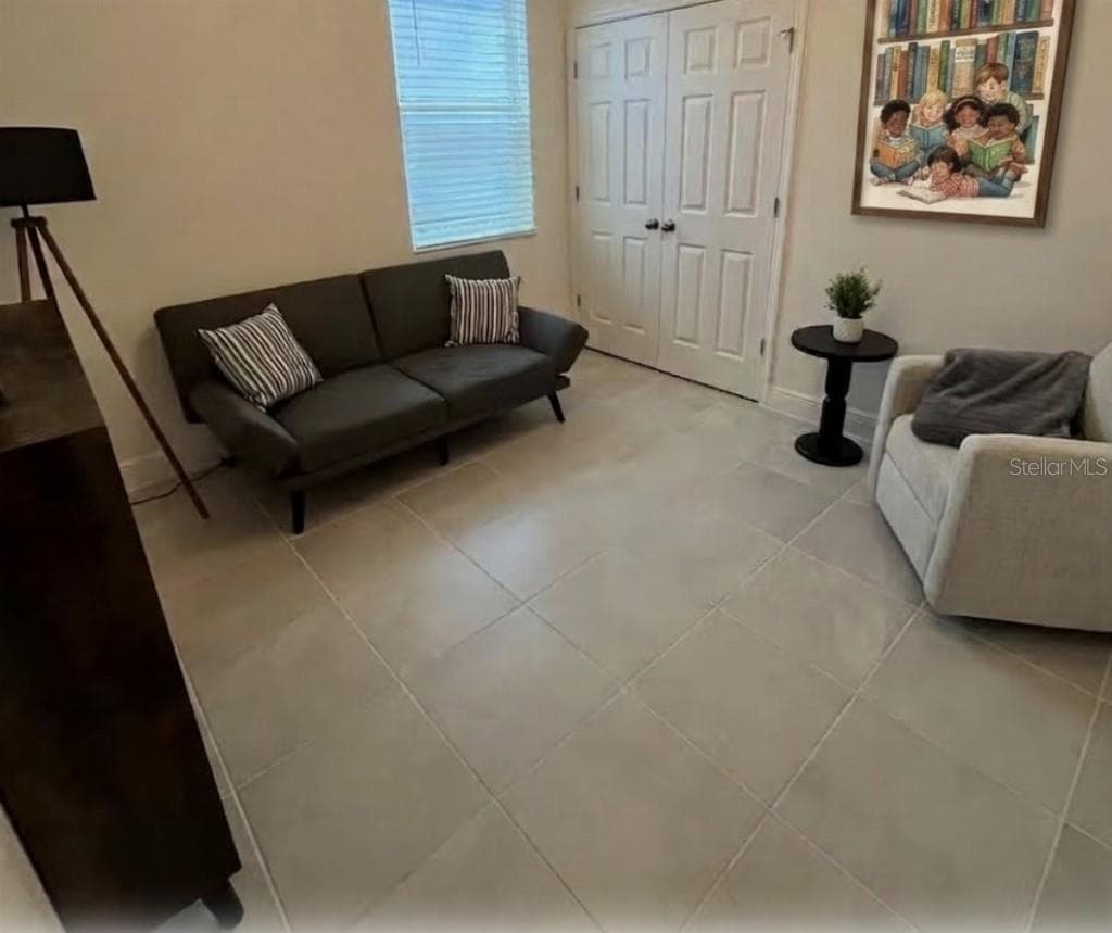 7118 ROLLING LEAF ROAD — photo 10 of 26
