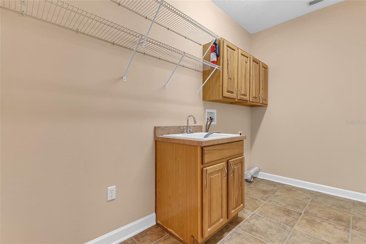 2672 ALOMA OAKS DRIVE — photo 24 of 50