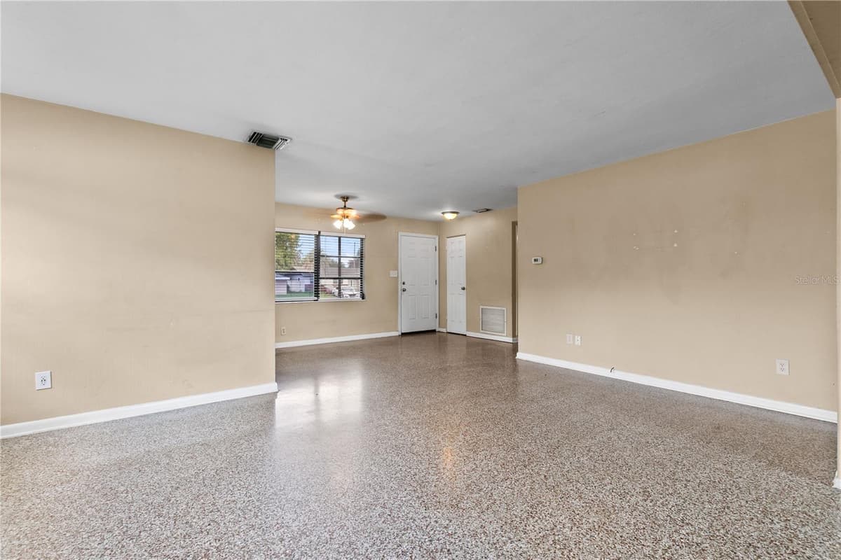 1484 VIBURNUM LANE — photo 5 of 17
