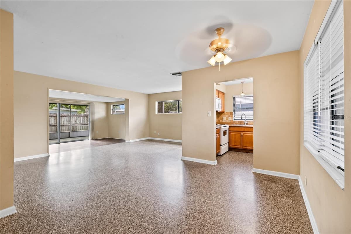1484 VIBURNUM LANE — photo 3 of 17