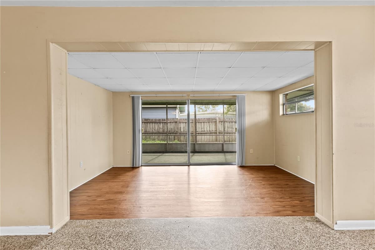 1484 VIBURNUM LANE — photo 7 of 17