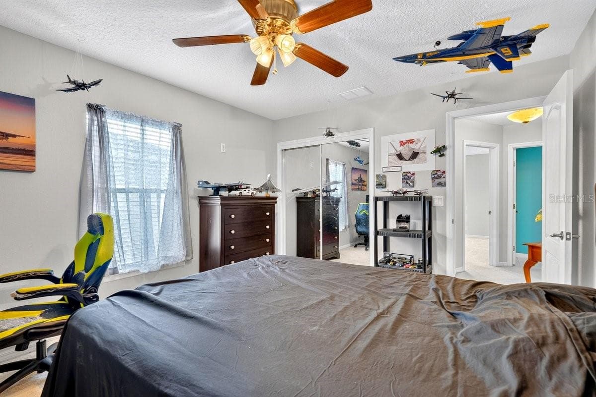 971 LEYBURN DRIVE — photo 8 of 32