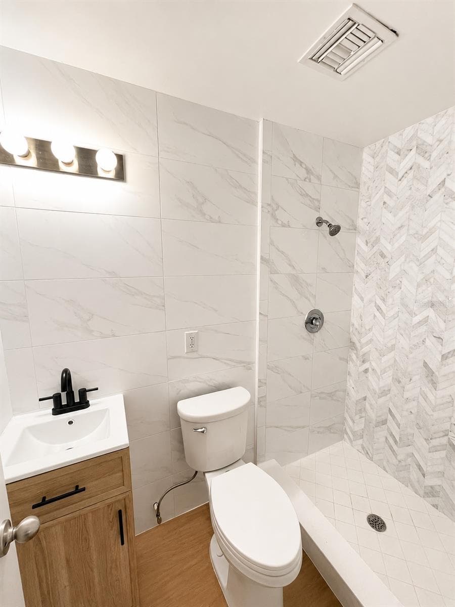 44 CORTEZ AVENUE — photo 15 of 17