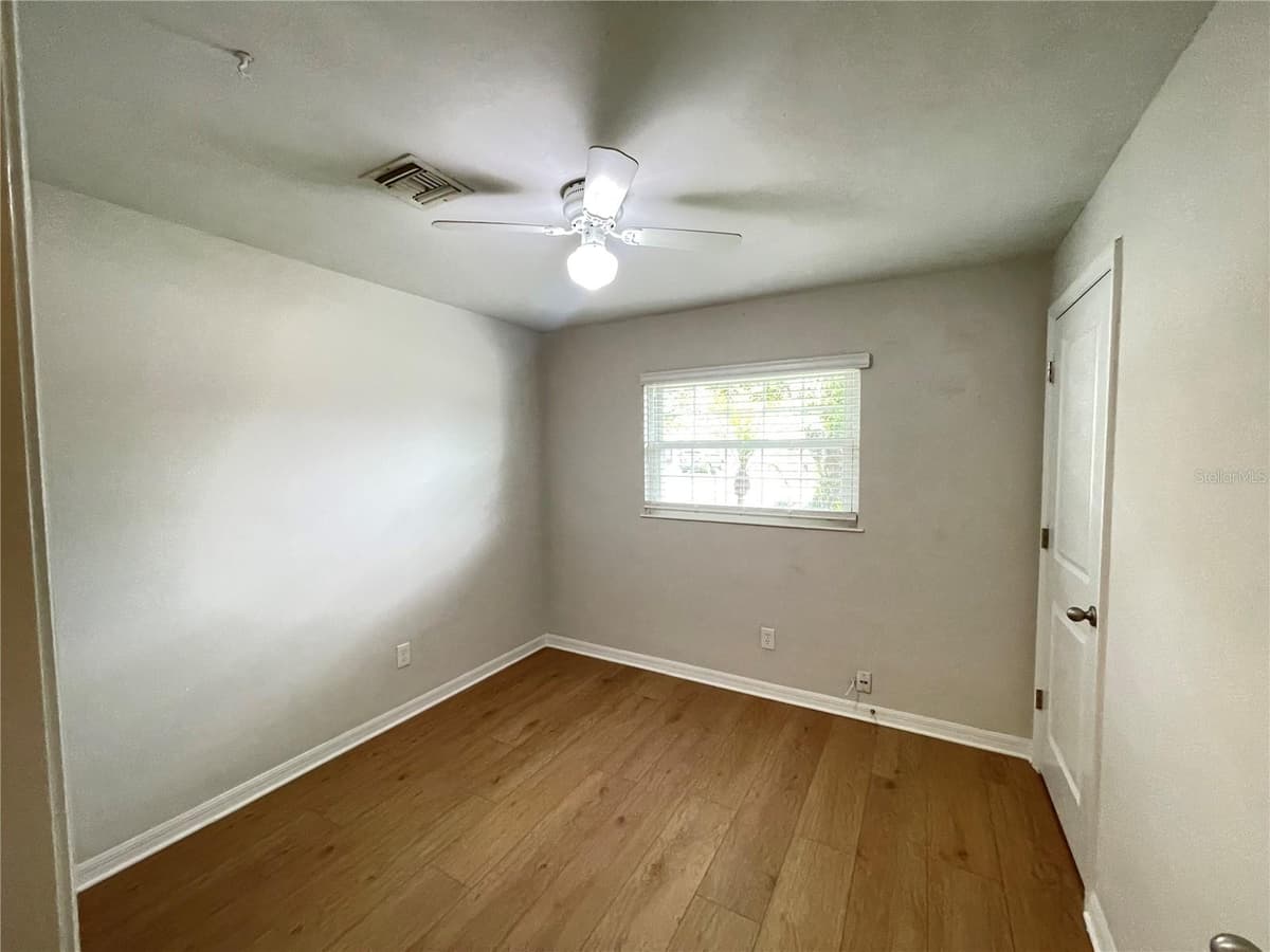 44 CORTEZ AVENUE — photo 7 of 17