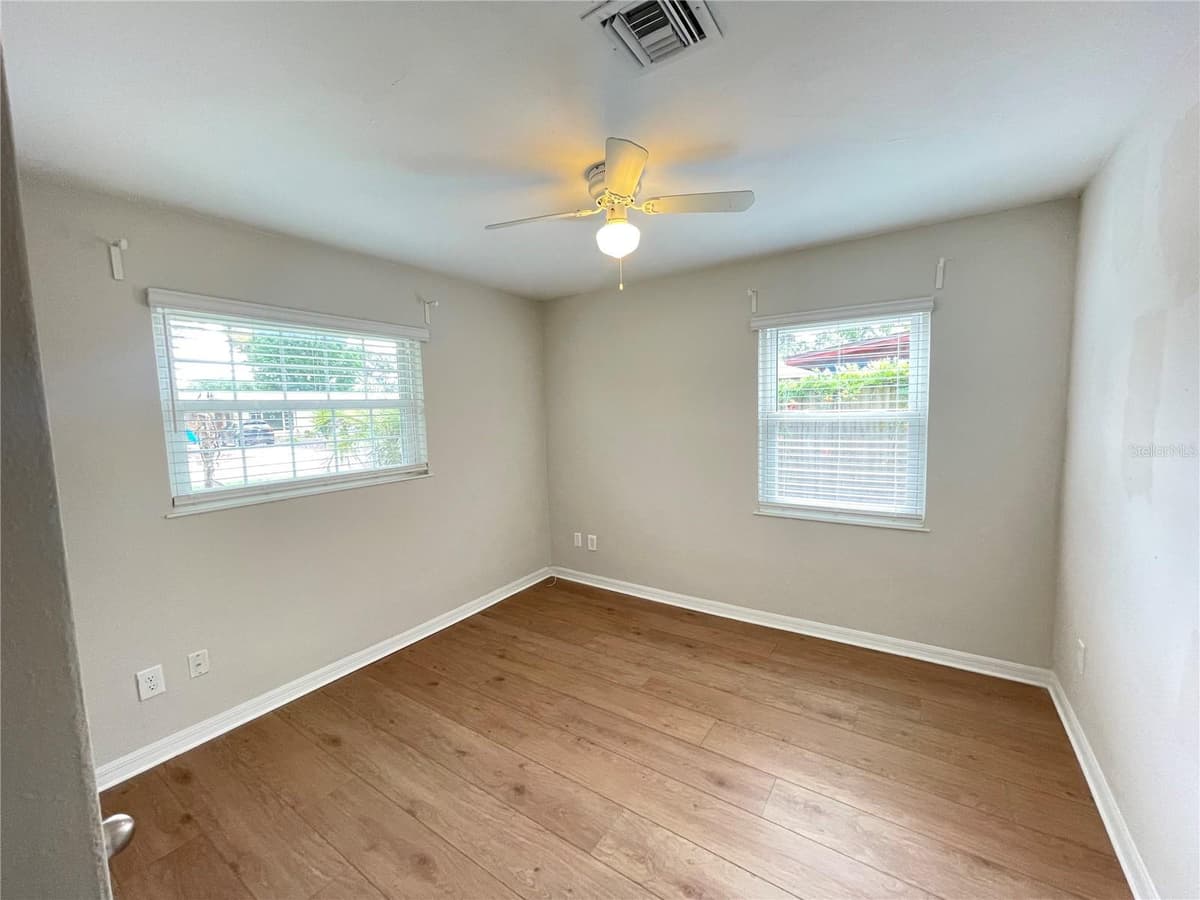 44 CORTEZ AVENUE — photo 12 of 17