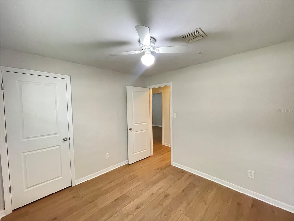 44 CORTEZ AVENUE — photo 8 of 17