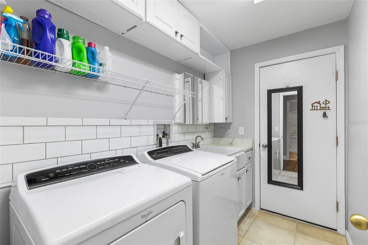 1702 MEADOW OAK LANE — photo 31 of 49