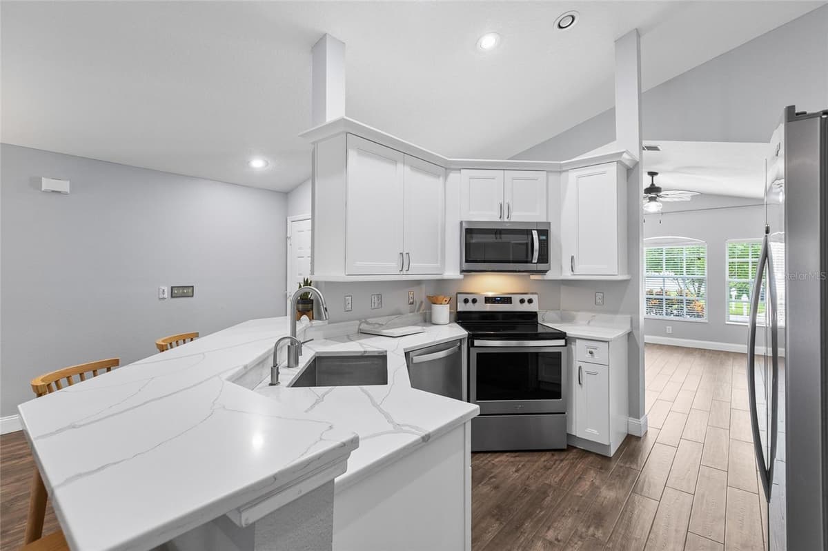 1702 MEADOW OAK LANE — photo 11 of 49