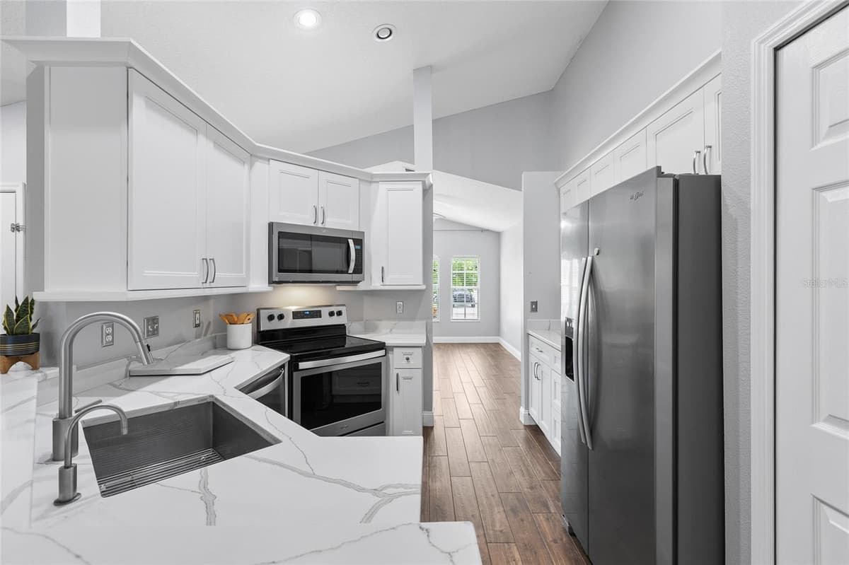 1702 MEADOW OAK LANE — photo 14 of 49