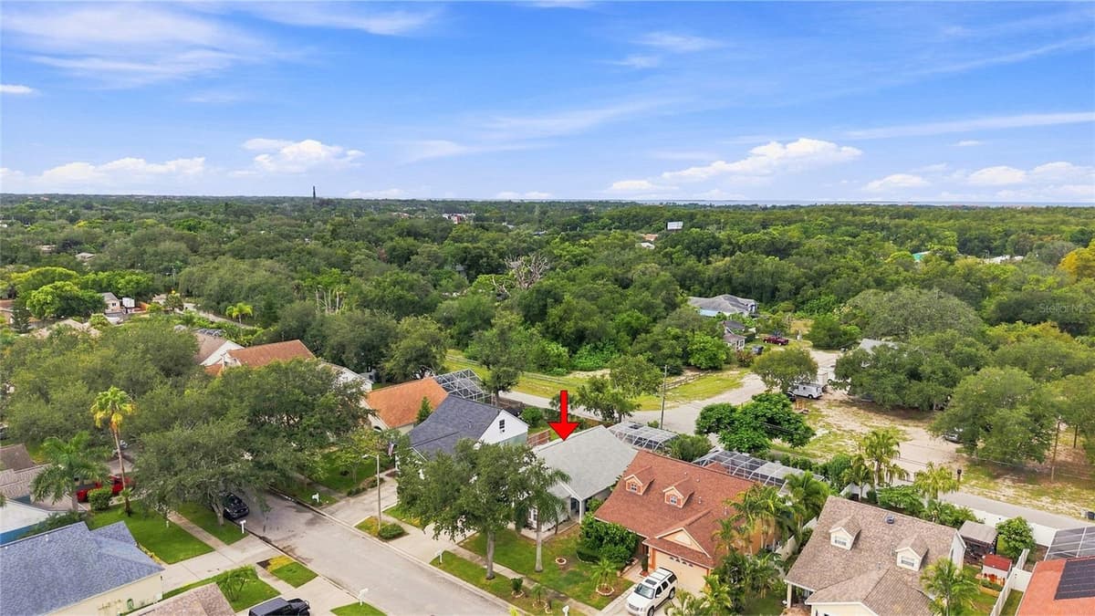 1702 MEADOW OAK LANE — photo 44 of 49