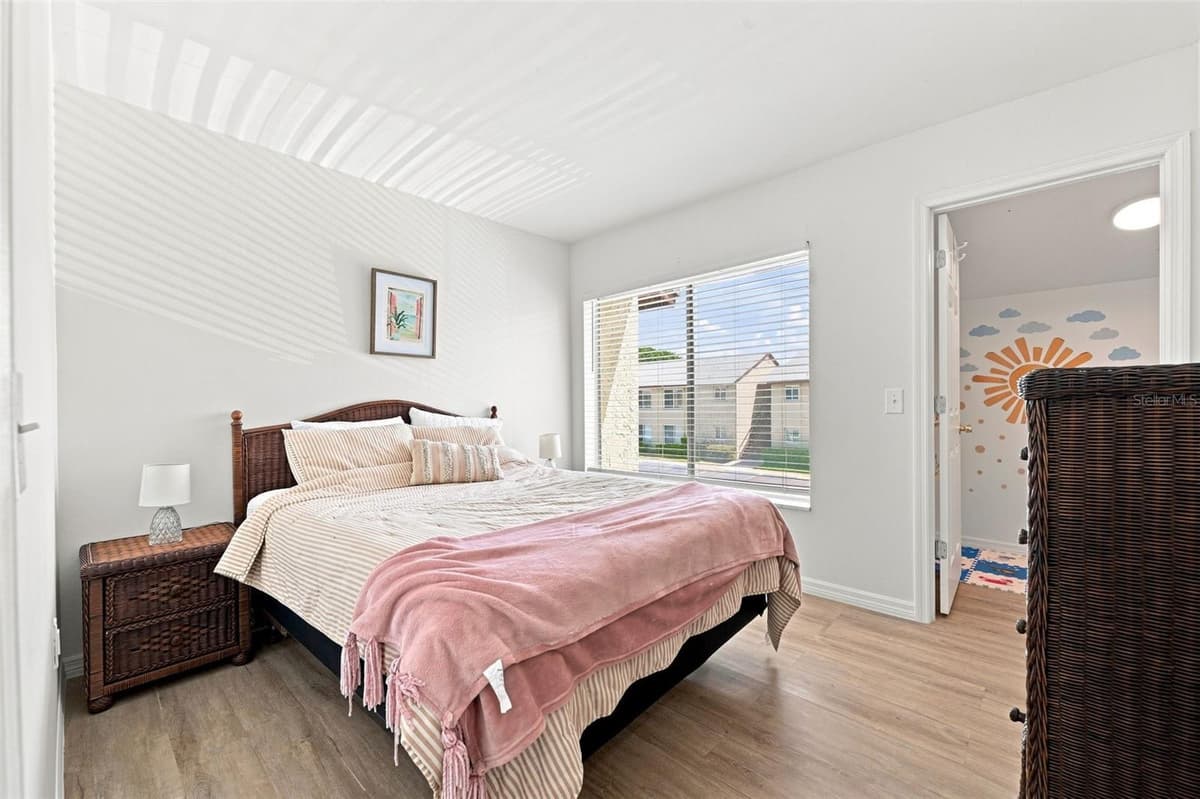 4215 BAY DRIVE — photo 14 of 30