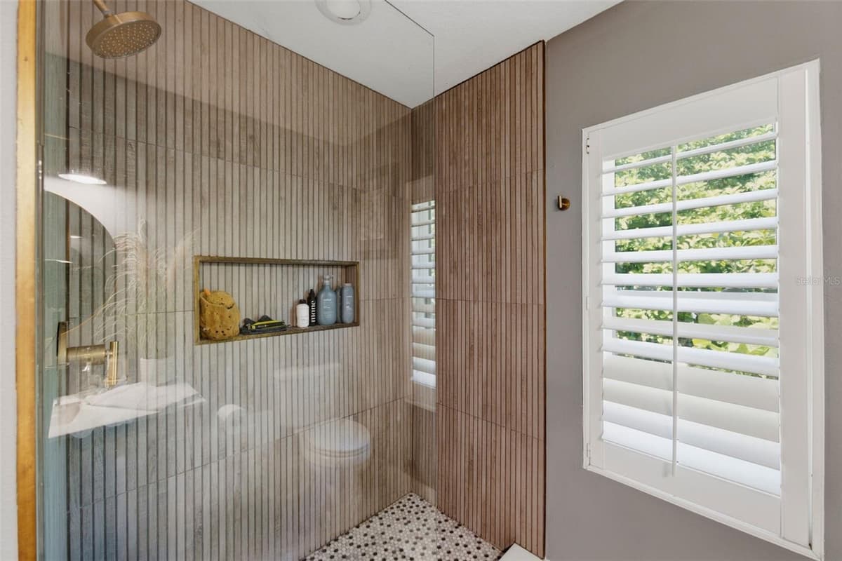 1102 MARINA DRIVE — photo 39 of 50