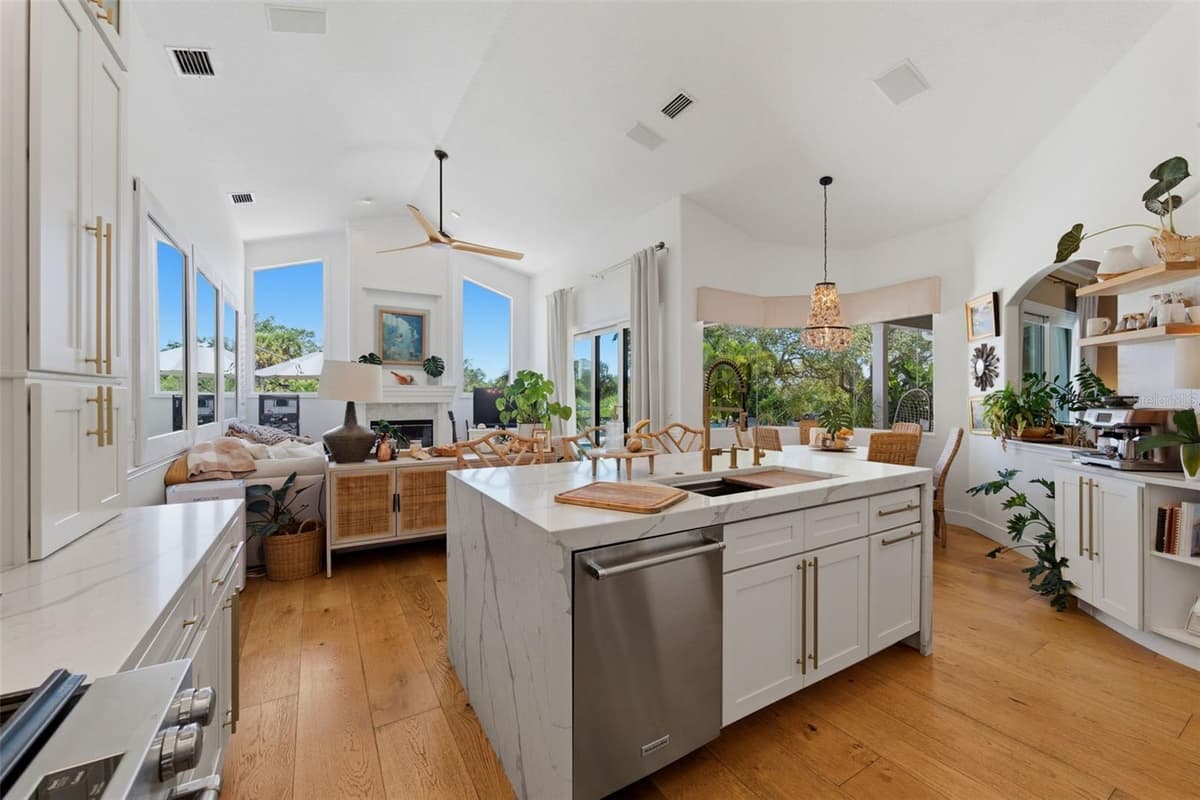 1102 MARINA DRIVE — photo 17 of 50