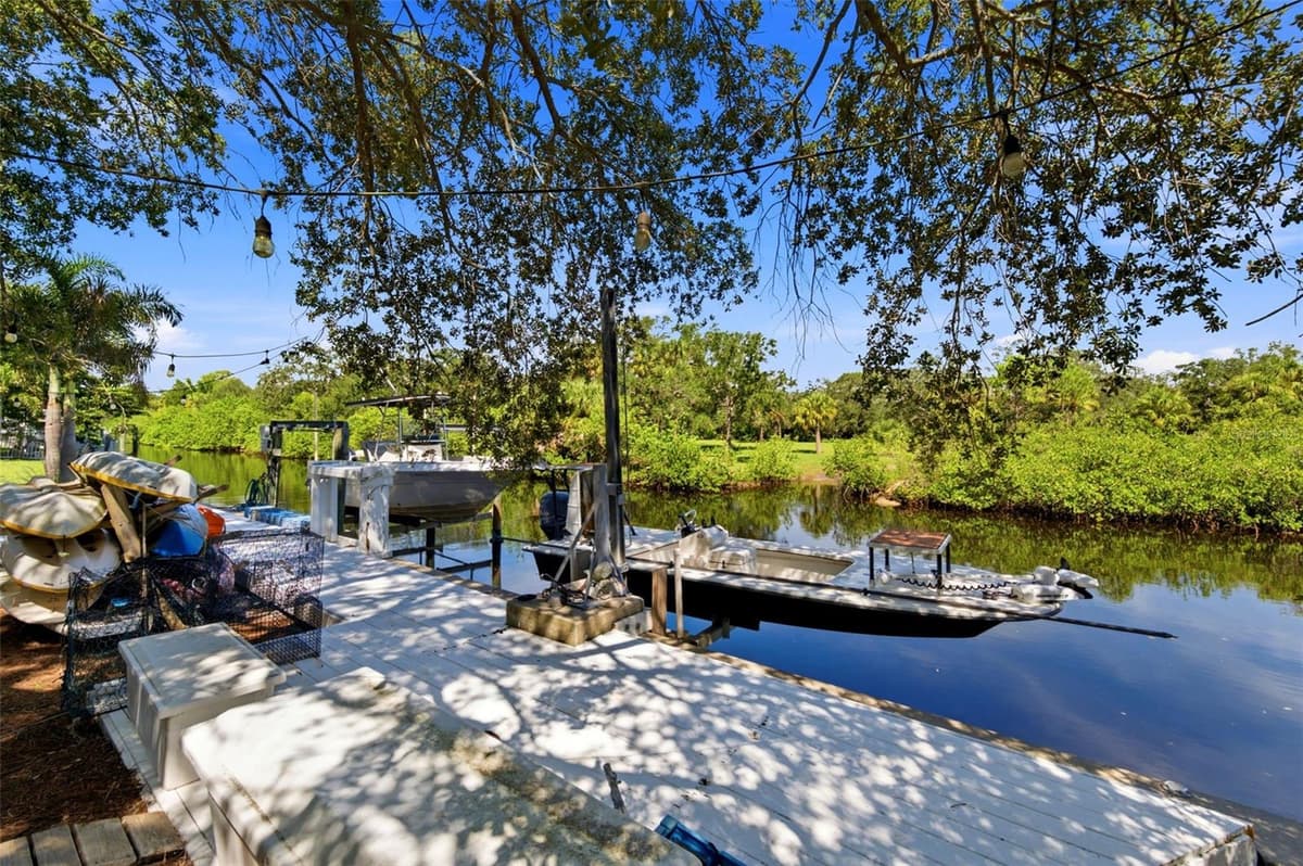 1102 MARINA DRIVE — photo 46 of 50
