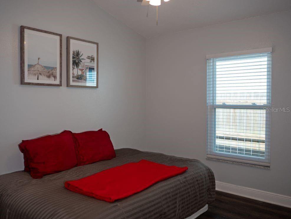 2009 CROSSCREEK COURT — photo 21 of 33