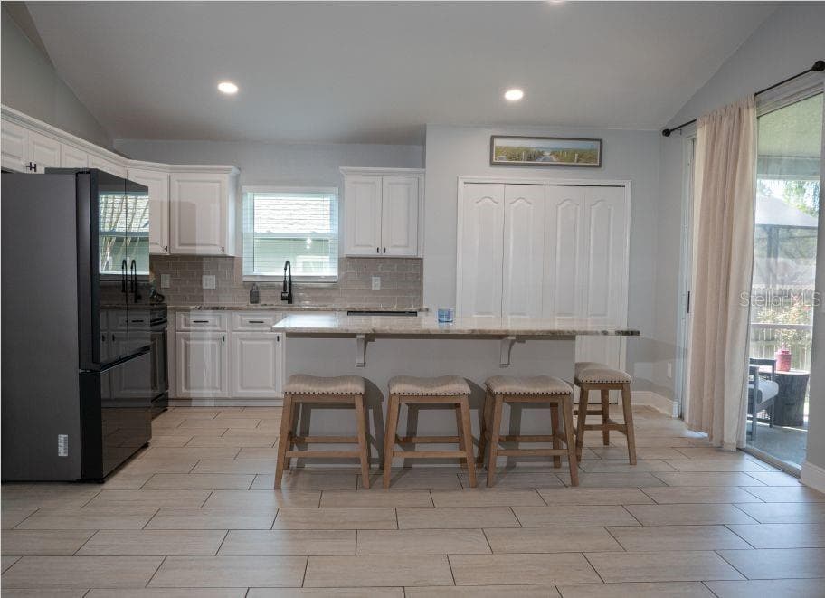2009 CROSSCREEK COURT — photo 8 of 33