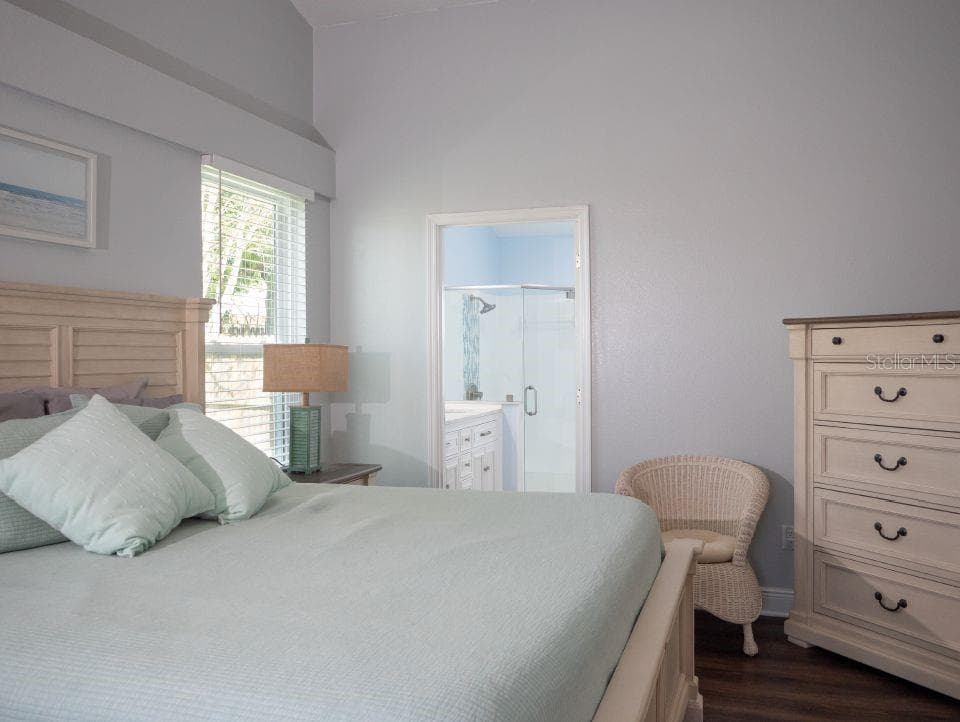 2009 CROSSCREEK COURT — photo 15 of 33