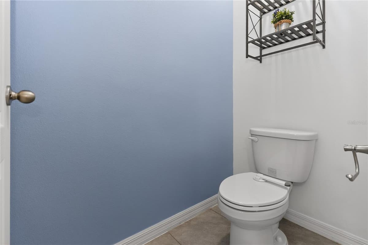 319 CHARLES DRIVE — photo 14 of 29