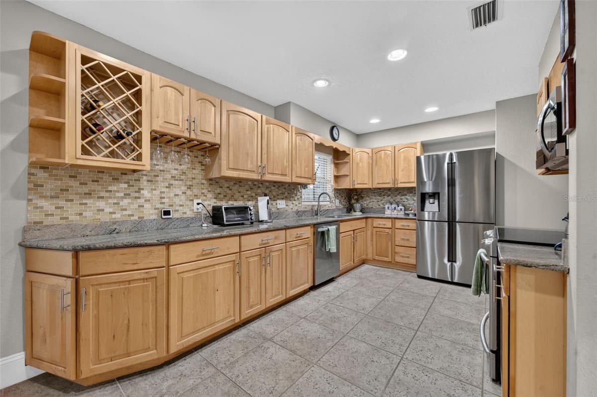 431 ARAPAHO TRAIL — photo 13 of 34