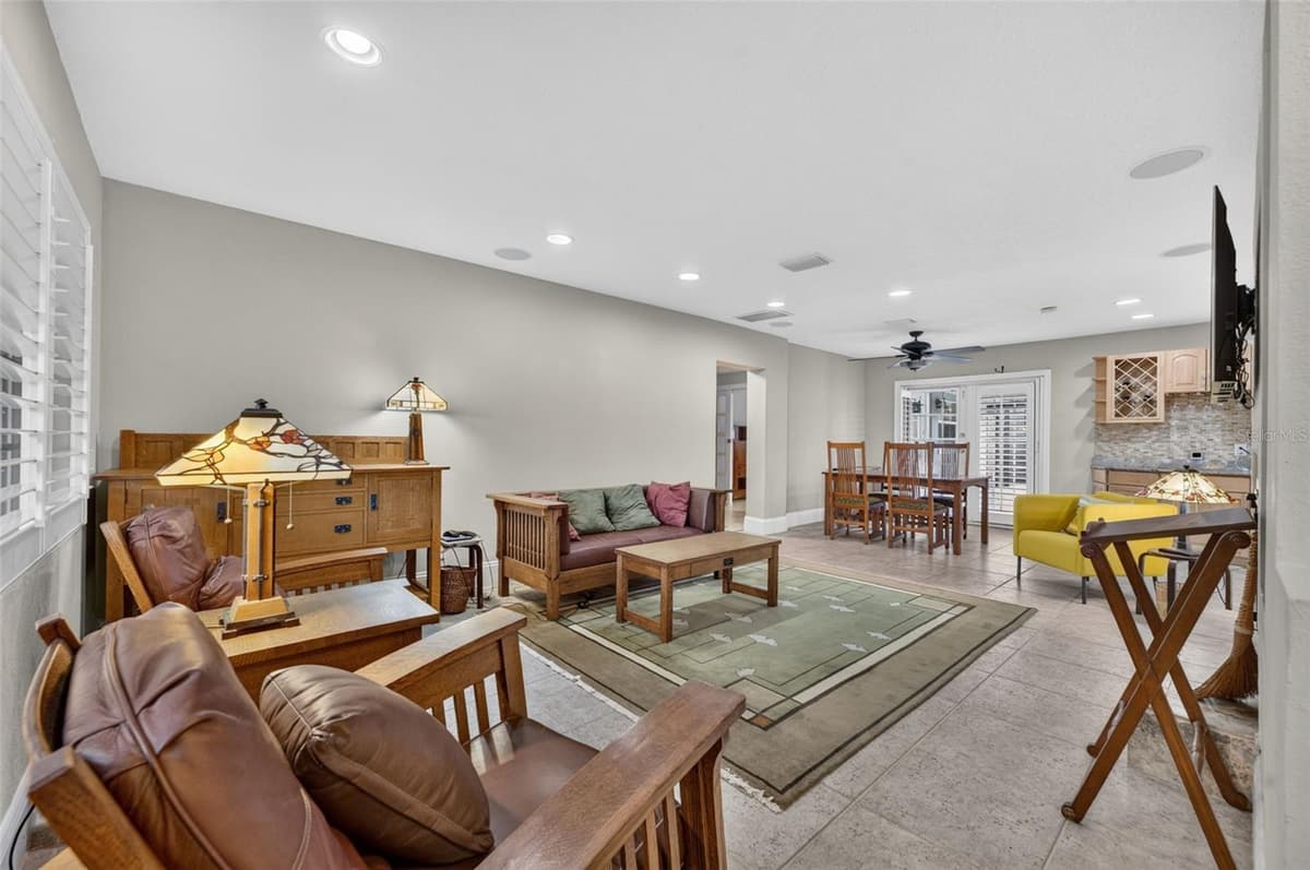 431 ARAPAHO TRAIL — photo 7 of 34