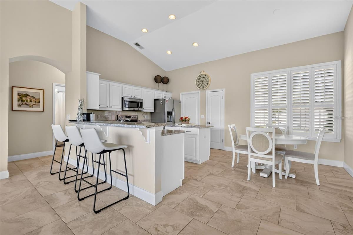 6022 FALCONBRIDGE PLACE — photo 16 of 34