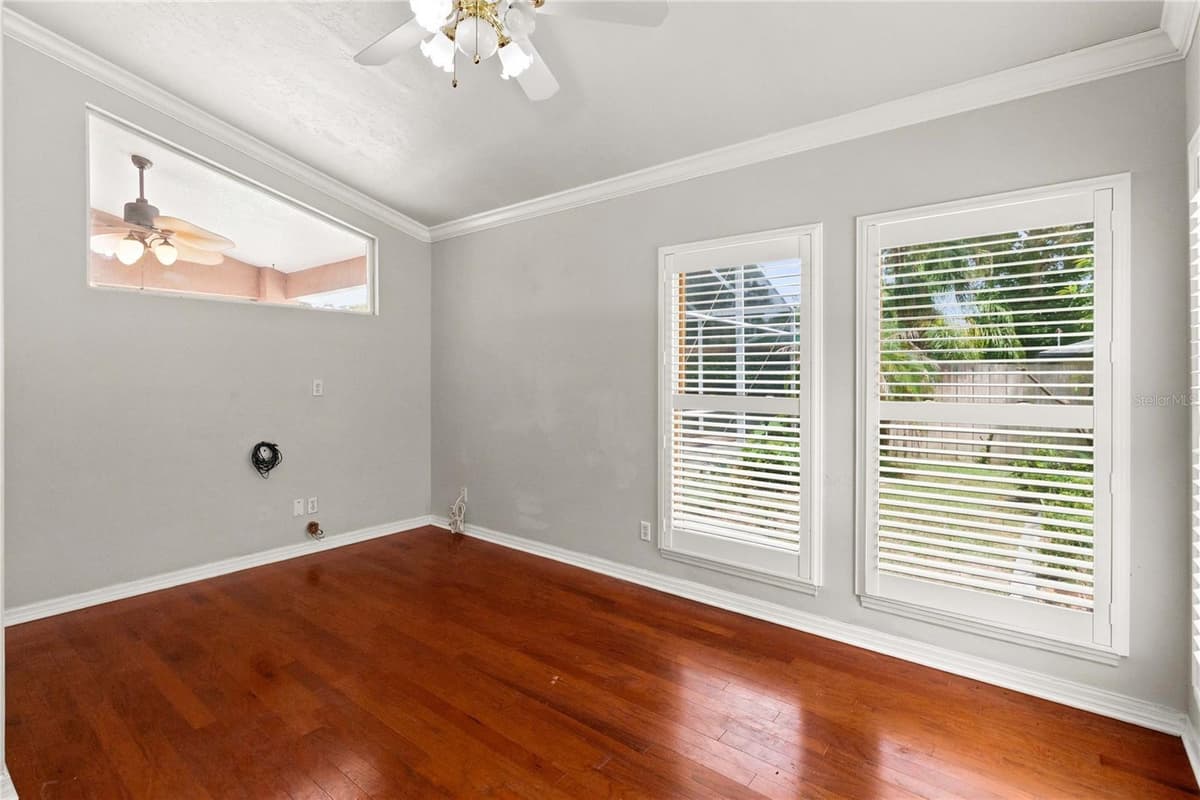 313 RIDGEWOOD STREET — photo 19 of 47
