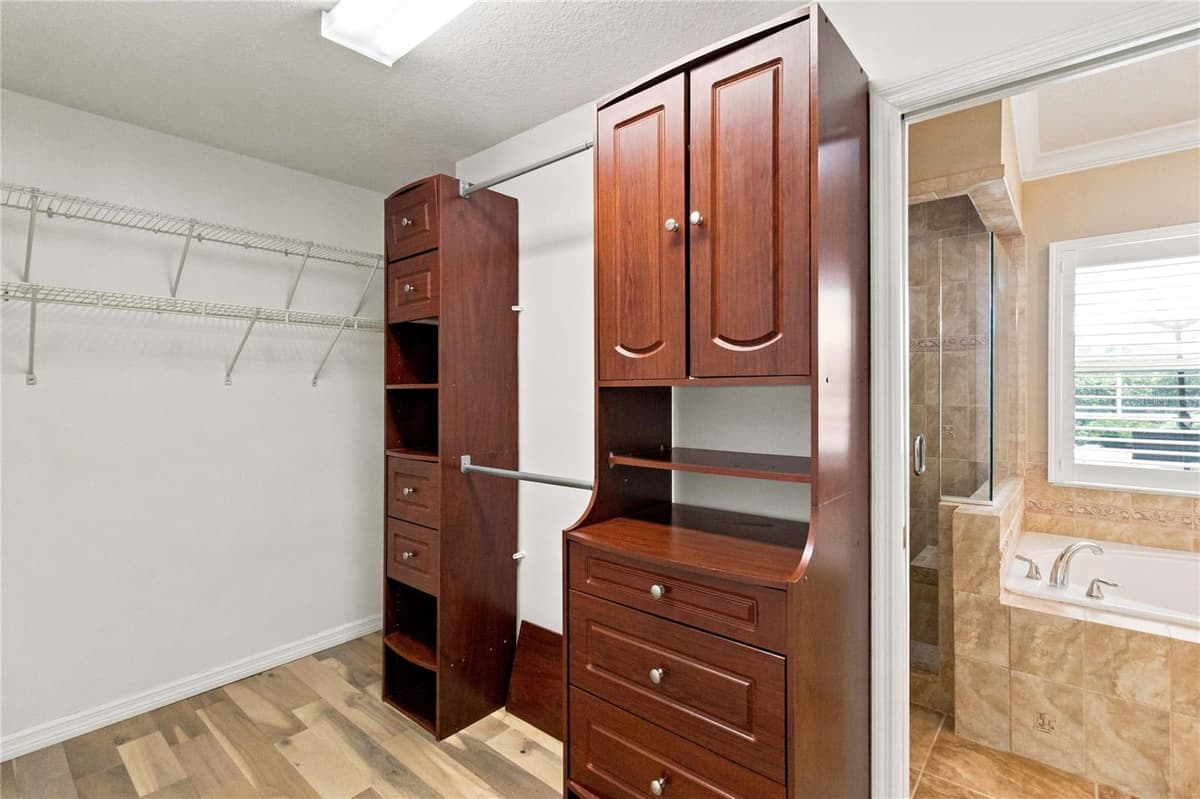 313 RIDGEWOOD STREET — photo 28 of 47