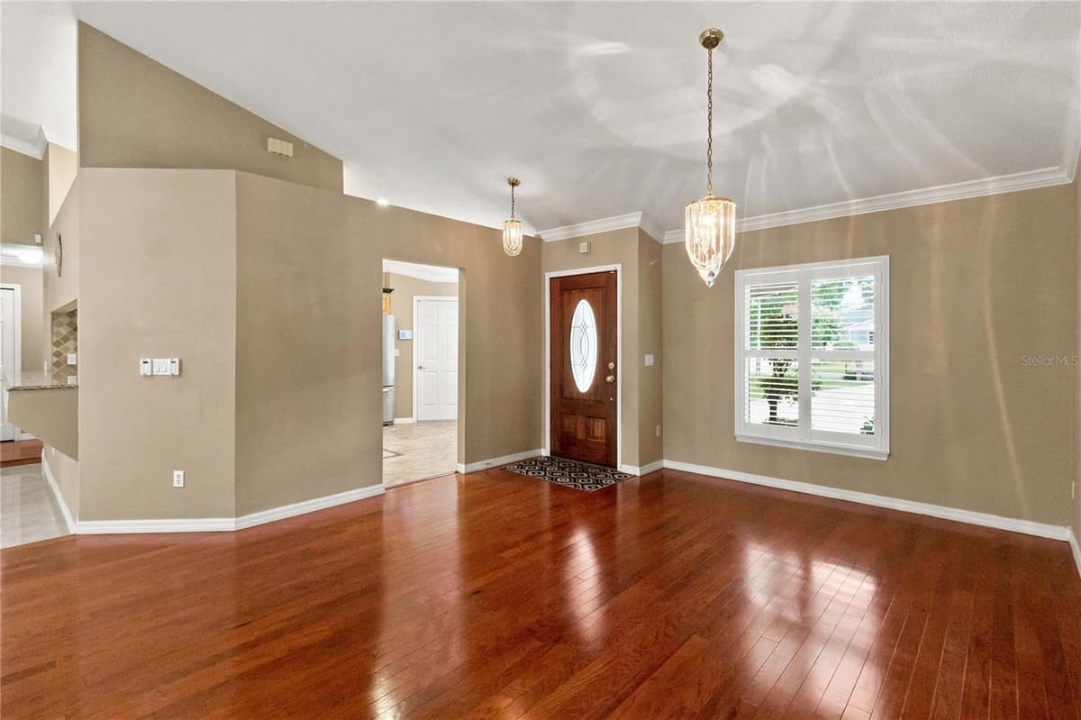 313 RIDGEWOOD STREET — photo 9 of 47