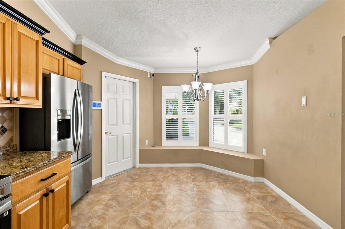 313 RIDGEWOOD STREET — photo 23 of 47