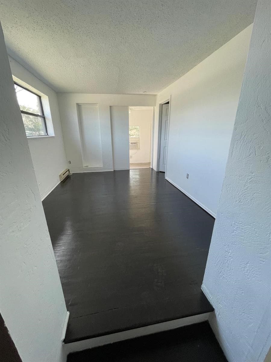 1142 BERKSHIRE ROAD — photo 4 of 19