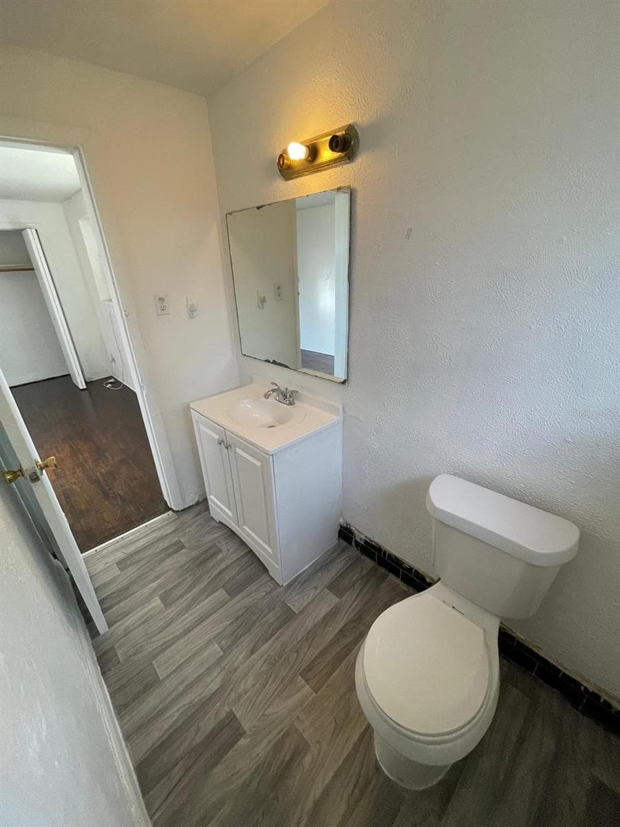 1142 BERKSHIRE ROAD — photo 10 of 19