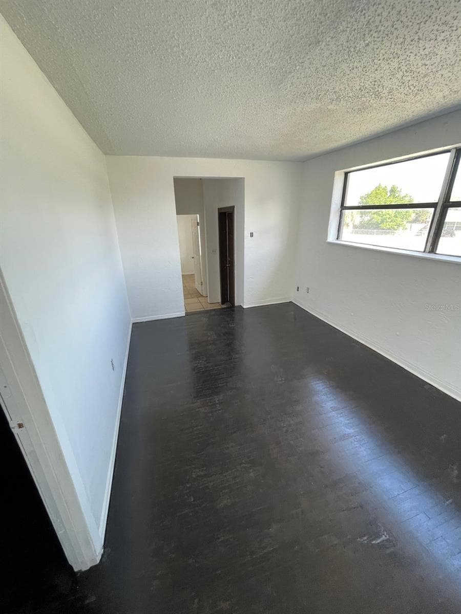 1142 BERKSHIRE ROAD — photo 5 of 19